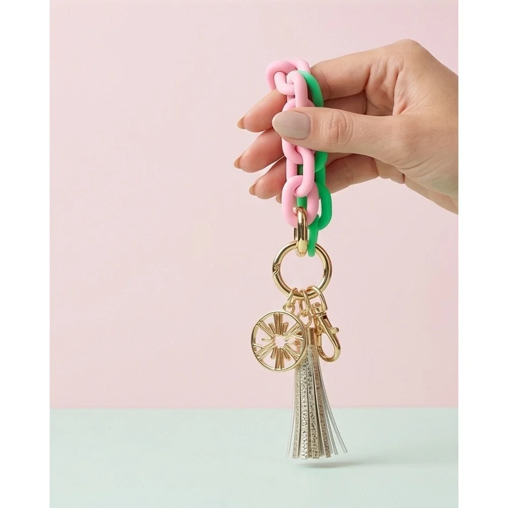 Lilly Pulitzer Keychain Spearmint Green Conch Shell Pink Resin Link Tassel New